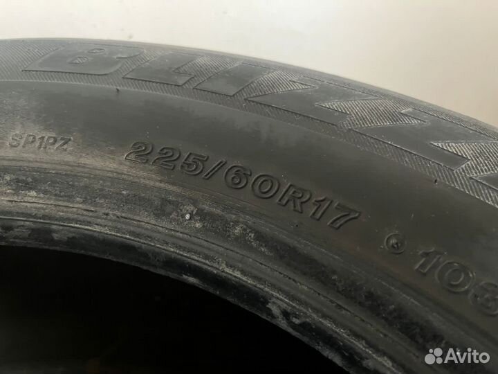 Bridgestone Blizzak Spike-01 225/60 R17
