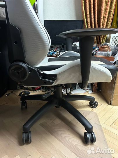 Кресло компьютерное игровое ThunderX3 XC3