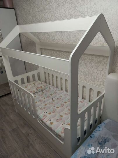 Детская кровать домик бу