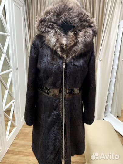 Шубка норковая с капюшоном 44-46 р