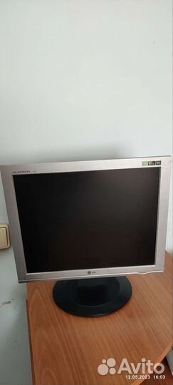 Монитор LG flatron L1732S