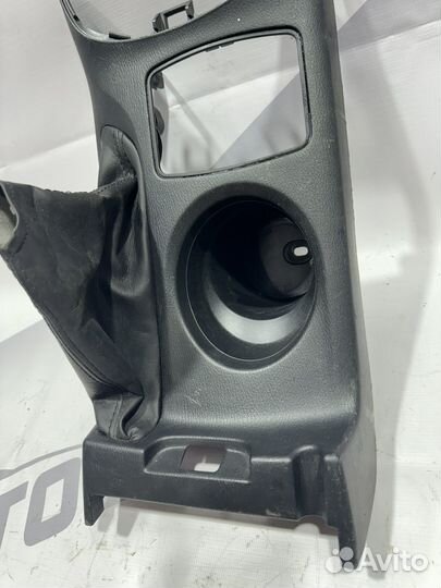 Накладка на ручник Mazda CX 5 2012-2017