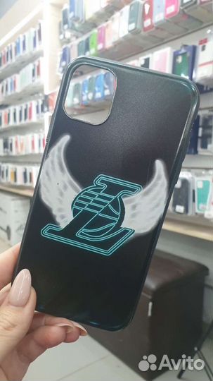 Чехол на iPhone 11