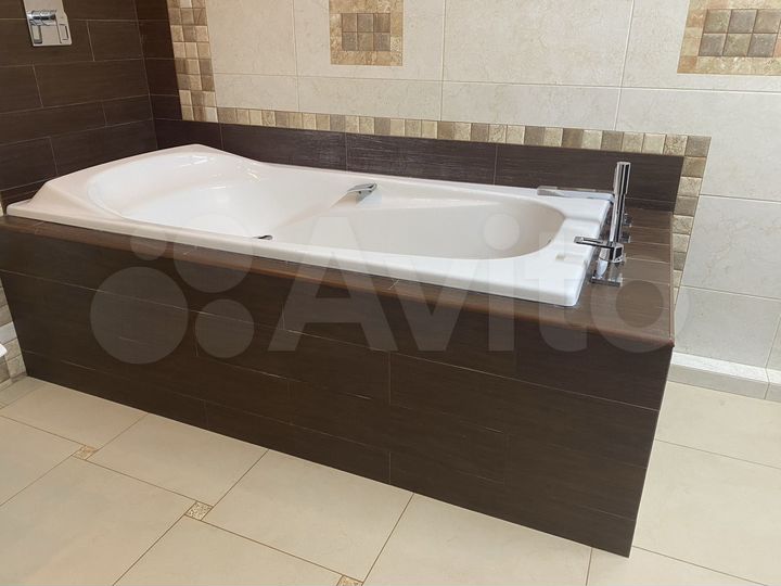 3-к. квартира, 88 м², 1/3 эт.