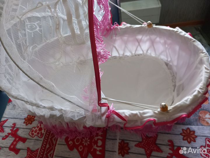 Красивая коляска для куклы в ретро стиле