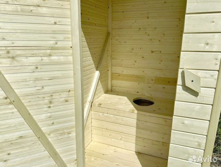 Туалет треугольный двускатный доставка