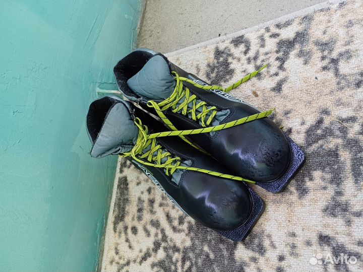 Беговые лыжи