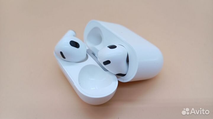 832409 Беспроводные Bluetooth наушники AirPods 3TW