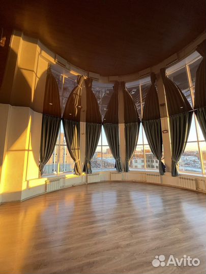 Аренда зала для корпоративов, танцев, праздни