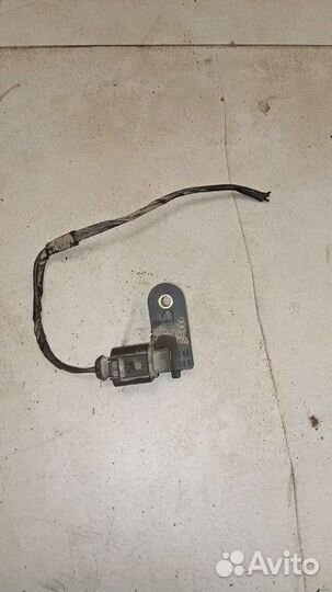 Датчик включения стопсигнала Volkswagen Golf