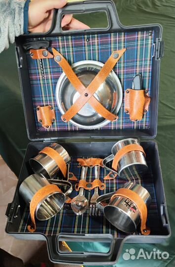 Набор для пикника в чемодане на 4 персоны