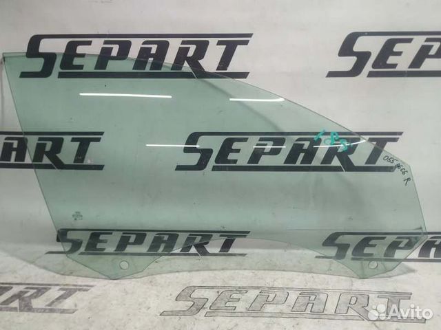 Стекло боковое переднее правое Audi A6 C6 3.2 2007