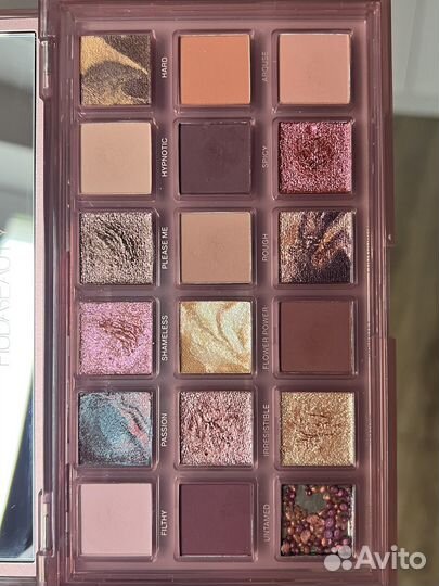 Палетка теней для глаз HudaBeauty Naugthy