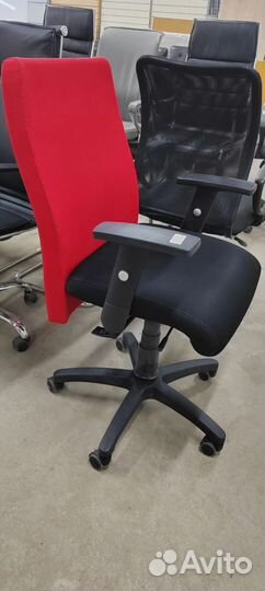 Компьютерное кресло