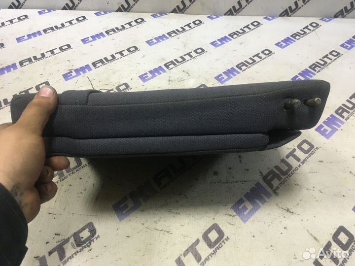 Подлокотник заднего сиденья Хендай Элантра седан