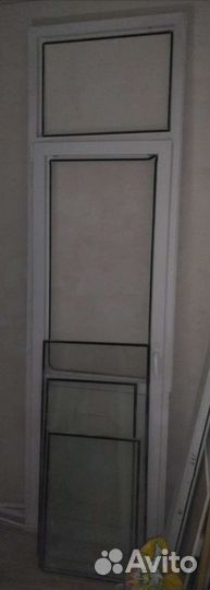 Балконная дверь с окном