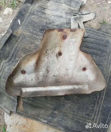 Защитный экран выпускного коллектора Киа Рио 1