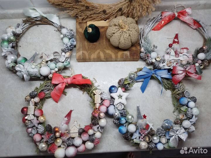 Декоративные новогодние венки