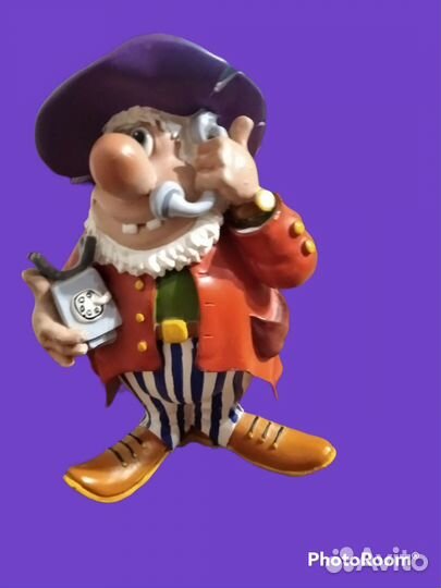 Фигурка и бюст