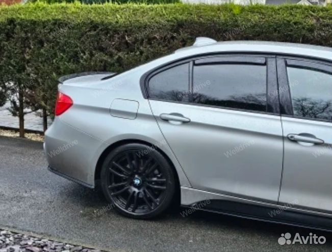 Лезвия под задний бампер BMW 3 F30 черный глянец