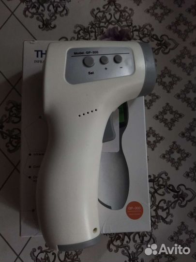 Бесконтактный термометр (градусник) GP-300