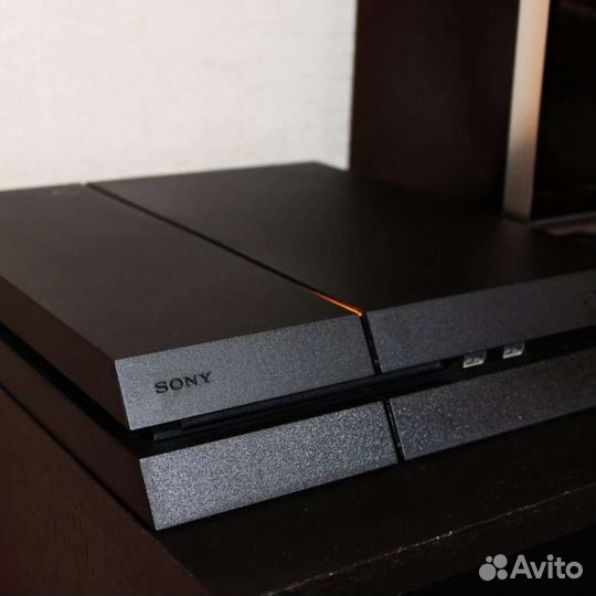 Playstation 4 500gb 2 джойстика