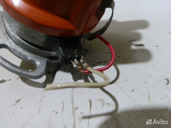 Трамблер 051905205С Фольцваген Пассат Б3