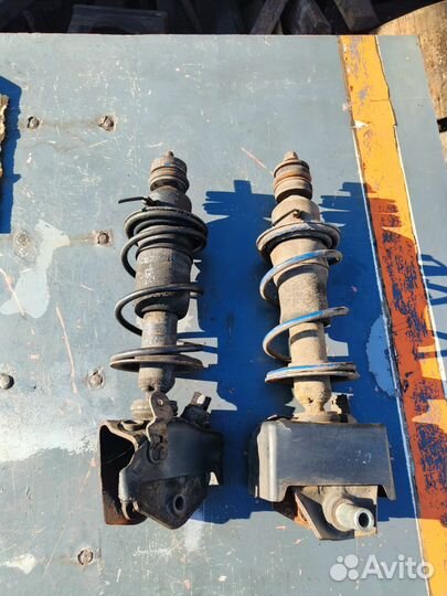 Амортизатор кабины задний Volvo FL 7 -10