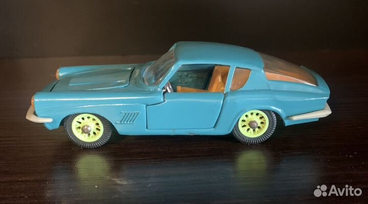 Модель автомобиля 1:43 Maserati Mistral купе