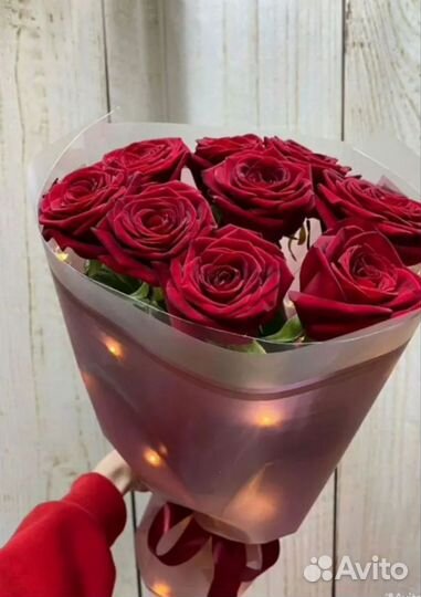 Розы 60 см. Букет с подсветкой Доставка