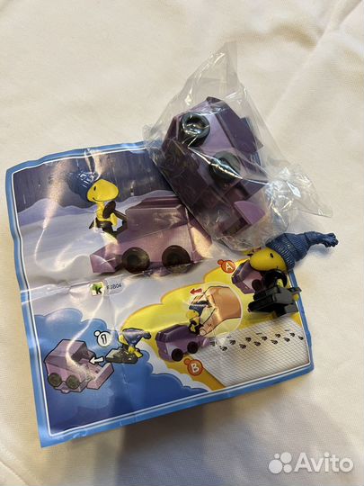 Игрушка Kinder Maxi the Peanuts movie