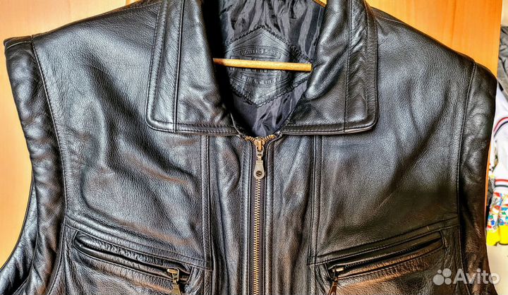 Кожаная безрукавка новая р54-56 Германия