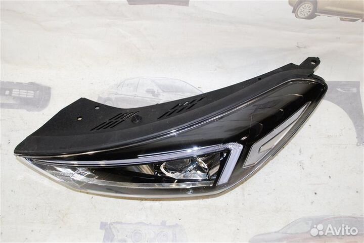 Фара передняя левая Hyundai Tucson 3