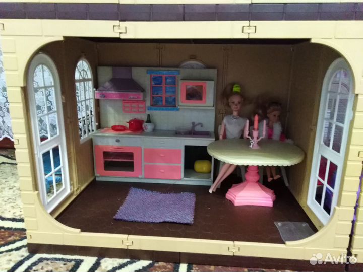 Домик кукольный