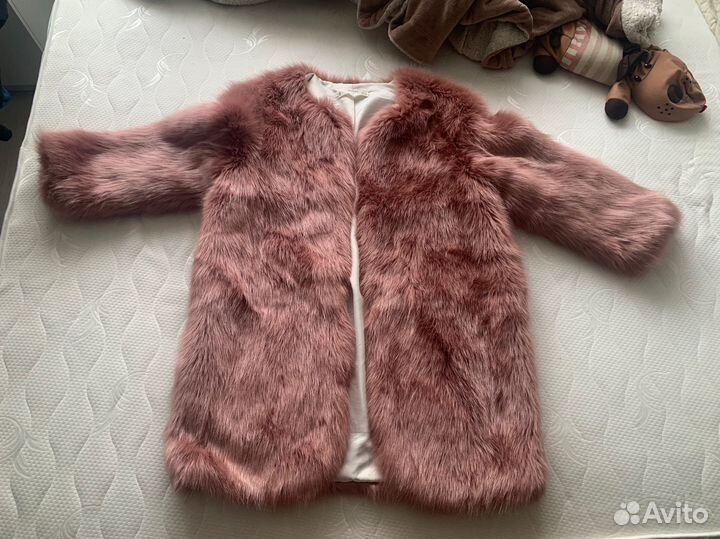 Розовая шуба Mango из искусственного меха