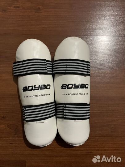 Щитки на голень для тхэквондо