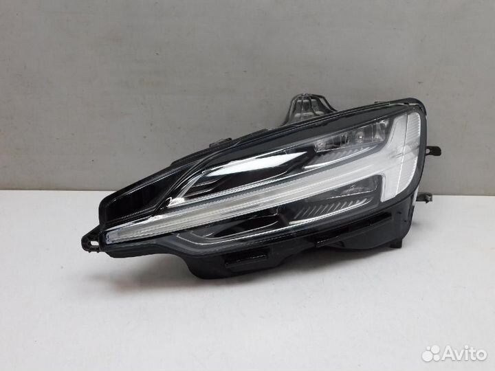Фара левая Volvo V60