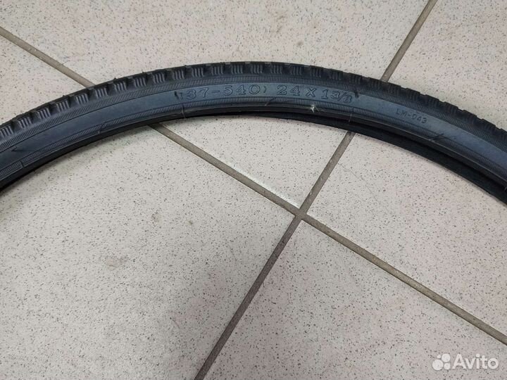 Покрышка для инвалидной коляски