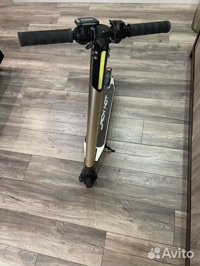 Электросамокат Jack Hot