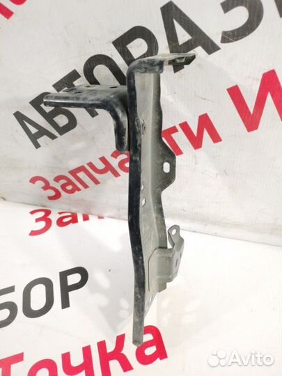 Кронштейн крыла передний левый Mazda 6 универсал