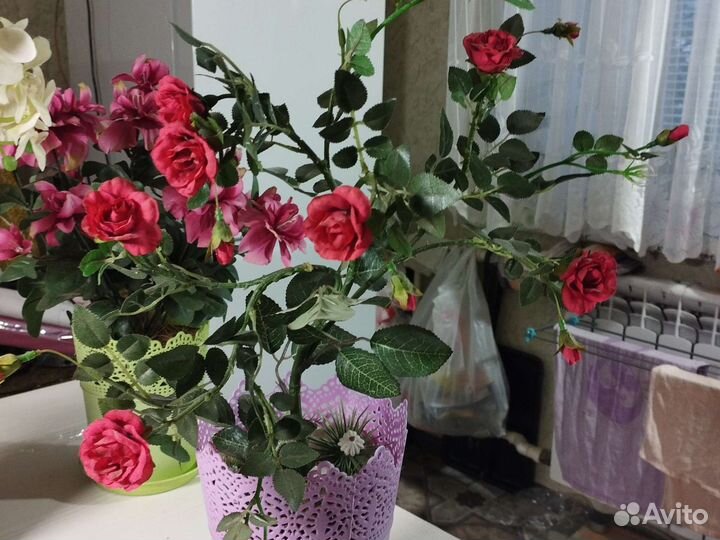 Цветы искусственные в ассортименте