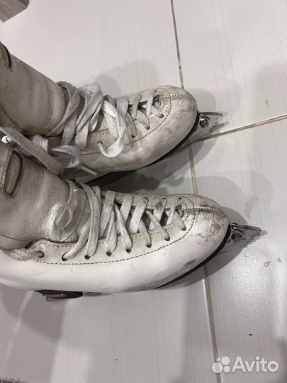 Фигурные коньки risport 230