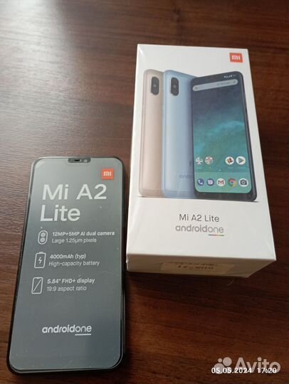 Xiaomi Mi A2 Lite Android One, 3/32 ГБ