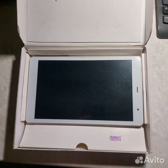 Планшет digma Optima 8 Z801 4G