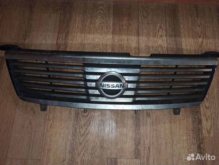 Решетка радиатора nissan sunny
