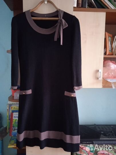 Отдам даром женские вещи