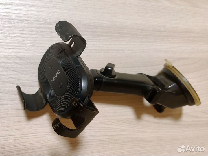 Автомобильный держатель Mivo MZ06