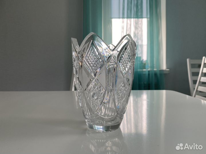 Хрустальная ваза