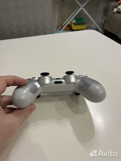 Джойстик Sony PS4