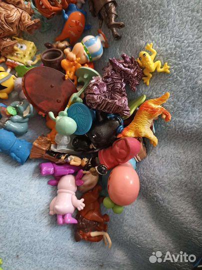 Игрушки из киндера пакетом